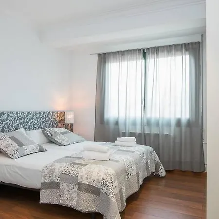 Autentic Monumental Apartment Barcelona