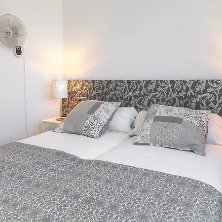 Apartment Autentic Monumental